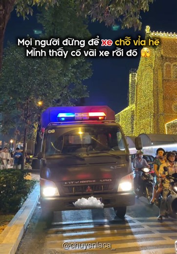 Cập nhập tình hình nhà thờ đức bà mọi người gửi xe trong bãi nhé có 5-6 bãi xung quanh lận #nhathoducba #nhatho #saigon #giangsinh #noel