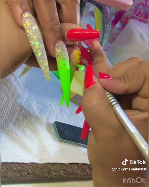 Longest Set of Nails: Inspiring 3D Nail Art Tutorial