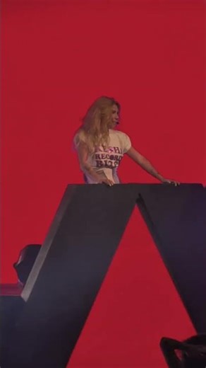 Kesha's Electrifying London Performance #shorts