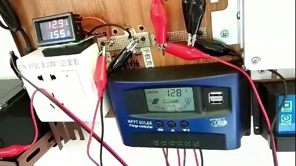 Mppt Solar Controller,Solar Controller 12V,40/50/60/100A Solar Controller Dual USB LCD Display 12V 24V Solar Regulator Solar Battery(60A)