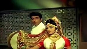 14K views · 926 reactions | FILM- PURAB AUR PASCHIM (1971) MUSIC - KALYANJI ANANDJI LYRICIST - INDEEVAR SINGERS - MAHENDER KAPOOR CAST - MANOJ KUMAR VINOD KHANNA SAIRA BANU & BHARTHI | Vijay kohli's Choice | Facebook