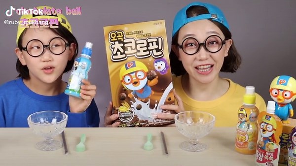 [루비의 뽀로로먹방 ] 뽀로로 시리즈 간식! 재미있는 뽀로로 룰렛게임 두근두근! Full version👉 YouTube 🔍 RUBY 루비루비루#뽀로로톡톡 #뽀로롱 #먹방 #mukbang #룰렛뽑기 #吃播