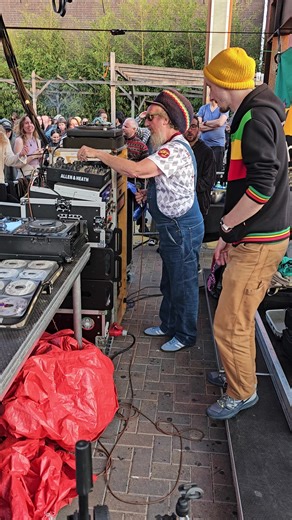 14K views · 345 reactions |  King Shiloh Sound System playing Roger Robin - Them say we wrong (Jah Shaka ) - Roots, culture, and basslines straight to your soul at #DUBRISING2025!  #KingShiloh #SoundSystemCulture #DubReggae #RootsAndCulture #AmsterdamDub #DubLoversUnite #DubRising | Reggae-agenda | Facebook