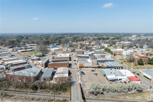 57 Cr 1121, Booneville, MS 38829 | Homes.com