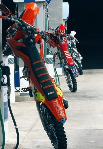 E Dirt Bike vs Pit Bike: Which Dirtbike to Choose