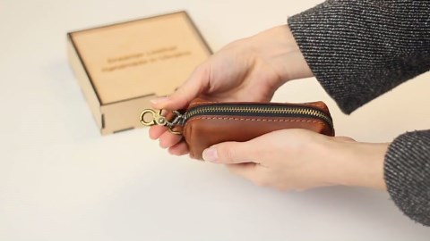 Leather Key Case: Minimalist Keyring Pouch, Small Zipper Key Holder - Etsy