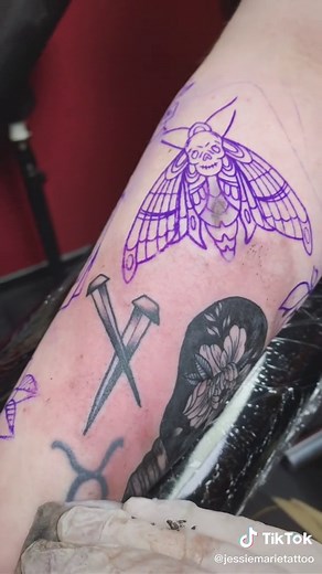 Started a traditional patchwork tattoo sleeve for an amazing client 🖤 #patchworktattoo #stickertattoo #blackworktattoo #uktattoo #traditionaltattoo