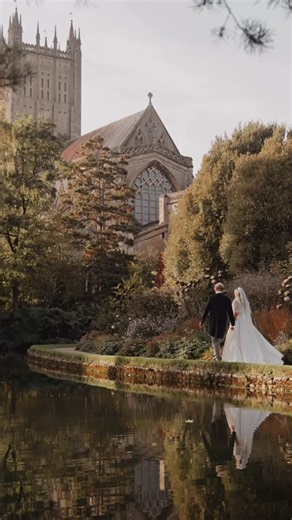 ✨ @iona_mb & @williamfox__ Magical Wedding in Wells ✨ What. A. Day. 🕊️ From their stunning ceremony at Wells Cathedral to golden-hour couple shots in The Bishop’s Palace Gardens, every moment was pure magic. 💫 Iona looked absolutely radiant walking down the aisle (that first look with her dad 🥹❤️), and Will’s reaction said it all! The sound of bagpipes leading everyone across the drawbridge to the reception? Unreal vibes. 🎶 The party that followed? Electric. From sparklers under the night sk