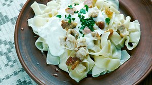 Túrós csusza: So einfach gelingt das traditionelle ungarische Gericht, das perfekt in den modernen Alltag passt