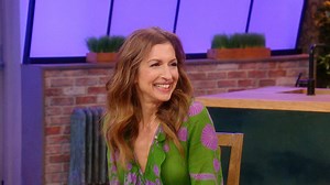 Orange is the New Black star Alysia Reiner to Rach: "I have a crush on you!" | Rachael Ray Show