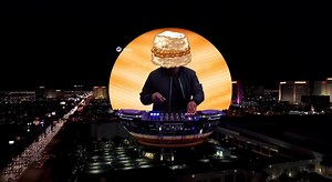 Toby Turner on Instagram: "DJ NUGGET BISCUIT FULL SET AT THE SPHERE"