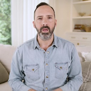 Say it with Tony Hale: e-o-SIN-o-phils. Learn how eosinophils can contribute to asthma and how a simple blood test can help uncover more. | AstraZeneca US