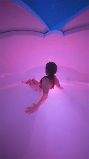 Between work deadlines, holiday chaos, and everything in between, your nervous system is running on empty. Float therapy isn’t just relaxation. It’s 60 minutes of complete sensory reset. Weightless in 1,000 pounds of Epsom salt. Zero gravity. Zero noise. Zero stress. This Black Friday, we’re making it easy: Buy one float session, bring a friend (or keep both for yourself, we won’t judge). Your mind and body will thank you. 🎁 | True REST Float Spa