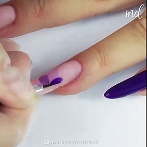 Beautiful and unique flower nail art