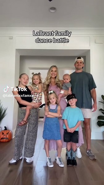 comment who you think won! check out the labrant fams new app called Bear Fruit!!! #labrantfamily #fyp #foryou #SavannahLabrant #zealandlabrant #beckhamlabrant #posielabrant ##CapCut