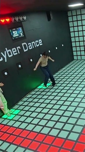 發生什麼事了？ #跳格子#週末去哪兒 #團建 #親子互動 #賽博跳動cyberdance