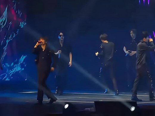 dance bling like this, cocok juga ya beberapa lagu #treasure