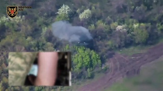 Ukrainian fixed-wing drone hits a Russian Buk-M3 launcher. The Black Forest Brigade released footage showing the attack on the Russian medium-range SAM Buk-M3's launcher. The brigade's reconnaissance team spotted the target and adjusted fire. The location wasn’t disclosed, the footage was initially published on 25 October. 📹 Ukraine's Defense Ministry | Euromaidan Press