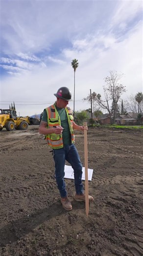 Tips for Writing on Construction Stakes Cleanly