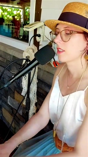 Allison Stella makes it rain with a live loop cover of Barrett Strong’s “Money (That’s What I Want).” 💸 | Classic Motown