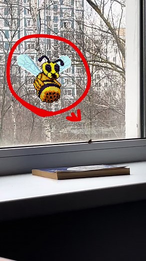 Discover the Queen Bee in Terraria Gameplay