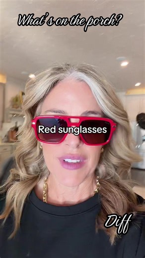 Who doesn’t want a pair of red sunglasses!!!!! ❤️❤️❤️❤️❤️ @DIFF Charitable Eyewear #diffeyewear #sunnies #sunglasses #shades #summerstyle