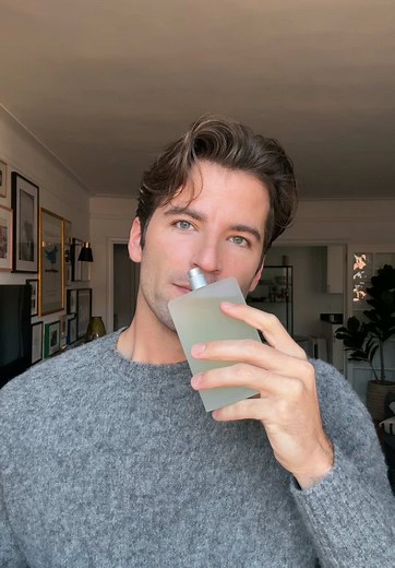 Hello signature scent!! This L’Eau d’Issey Pour Homme by Issey Miyake is the perfect mix of bright, spicy, and woodsy. And it lasts all day👌🏼 #isseymiyakepartner #leaudisseypourhomme #isseymiyakeparfums #mensfragrance #macys #movedbynature