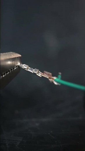 Cum să repari ușor un conector electric 🔌🔧 #howto #diy #reparatie #auto #conector