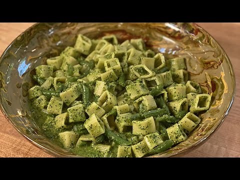 How To Make Pasta With Green Beans & Kale-Walnut Pesto Sauce | Rachael Ray