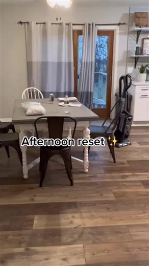 Feels great to get a clean start for the evening! Sets the tone for a great night ❤️ #husbandandwife #wifeandmomlife #vlogs #dayinmylife #cleantok #dayinthelife #girlmom