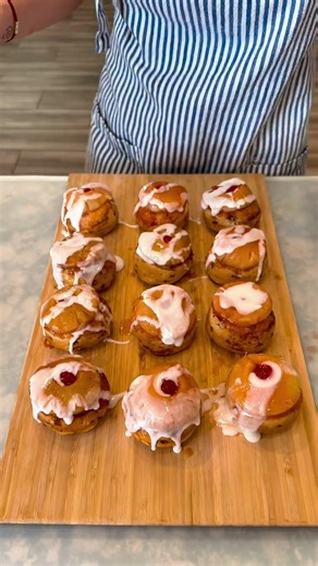4 ingredient treat 😍 I make easy mini pineapple upside down cakes everyone is sure to love. 🎬 This video was produced by Network Media and Kailee’s Kitchen | The Simple Dish