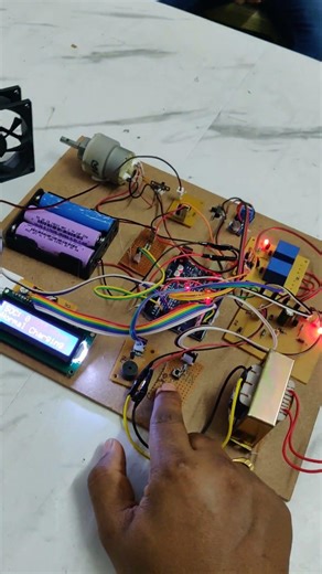 HVS-4591.EV BMS with Charger Monitoring and Fire Protection along with SOC,SOH using Arduino UNO