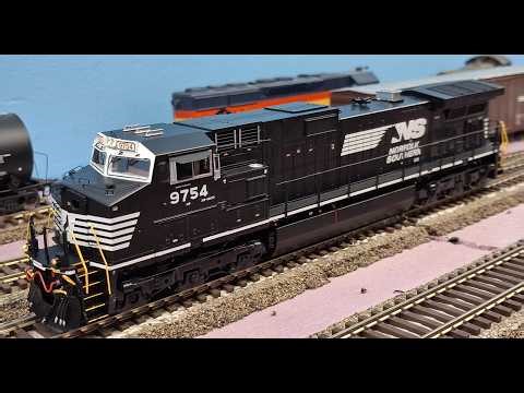 Athearn Genesis Dash9-C40W DCC install