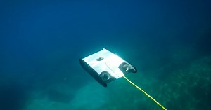 This zippy RC submarine lets you explore beneath the waves