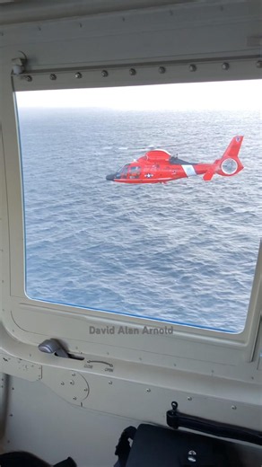 Behind the scenes on Deadliest Catch. #Cameraman ￼
