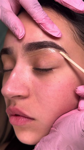 Do henna brows & wax with me💁🏽‍♀️ Wax and henna: browcode Mapping string: Savvy creations Everything else you can find in my Amazon storefront. #brows #brow #eyebrow #fyp #wax