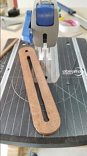 Rough Cutting On Dremel Motosaw #woodworking #tips #tricks #dremel #motosaw