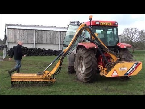 How a tractor mounted hedge trimmer works