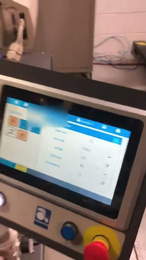 T6 SCARA robot pick & place with Flexibowl feeding system.