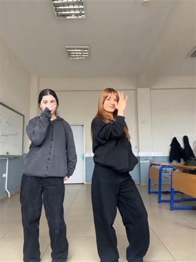 Yeni Dans Akımları: TikTok'ta Eğlencenin Keyfi