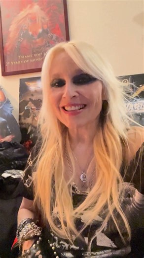 Here I am chatting with my Patrons about the ultimate edition of the "Rare Diamonds" album that will be released on December 6th. For the first time on vinyl #picturedisc it never looked better. I love this record! It's a great compilation of early hits and rarities. We still play many of these songs live and will have them in the setlist again on the upcoming winter tour. The picture disc comes with an art print hand-signed by me. This beauty is strictly limited. You can pre-order it now. Click