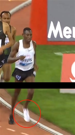 Course folle : il gagne avec une seule chaussure!