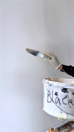 Tracey Senn on Instagram: "BOXING DAY SALE is still running! 30% off all COURSES + BUNDLES yay! I’ve packed all of my self-developed techniques, tips, and textured art hacks into one place —Large Scale Textured Art Course 🎨 Everything I’ve learned over the last few years all the questions I get asked daily, is in there to help you create your own stunning pieces, minus the guesswork. These courses are available world wide as they are self paced, digital, video courses! ✅ Comment: “BOX” and I’ll