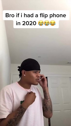 The Nostalgia of Flip Phones: Why Some Want Them Back