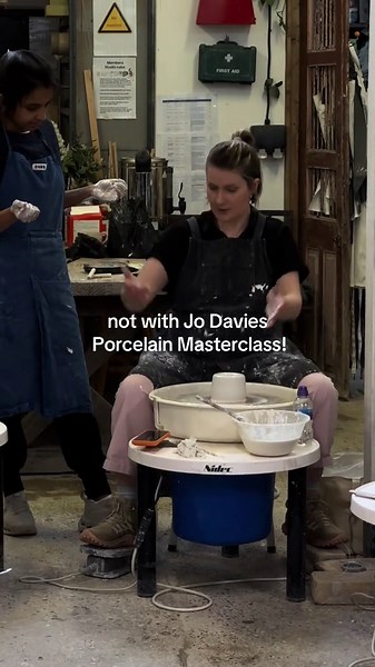 nothing is ever too difficult with the right mindset! Don’t knock it until you try it 😉 Ceramics Classes London hosting talented people to share their skills with our community; through Jo Davies 3-Day Porcelain Masterclass our students learned that porcelain was like butter in ways 🧈 Book a class today with our website in Bio! ⭐️ #ceramicsclasseslondon #potteryclass
