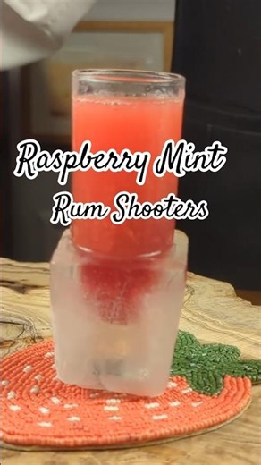 Holiday Raspberry Rum Shots 🎄🎅🎉 #holiday #shorts #cocktail #recipe #happyhour