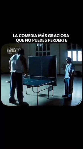 Para encontrar esta película 🍿👇🏻 Nombre: Golpe Bajo (The Longest Yard) (2005) Género: Comedia / Deporte Dónde verla: Netflix / Amazon Prime Video / Apple TV (según región) Descripción de la película: Un exjugador de fútbol americano termina en prisión y es obligado a formar un equipo con otros reclusos para enfrentarse a los guardias. Lo que comienza como una humillación se transforma en una oportunidad para la revancha y la dignidad. #movies #peliculas #comedia 20 sem