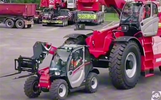 曼尼通伸缩臂叉装车有不同大小很多型号，视频中展示的是曼尼通巨无霸和小精灵