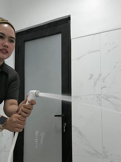 Girls' Guide to Safe Bidet Use in Public Toilets