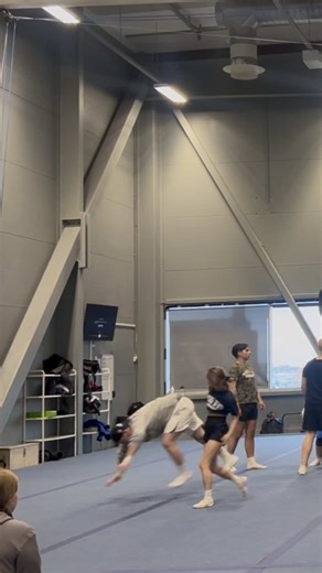 When you save your flyer, but no one’s there to save you 😢 #cheerleading #coedcheer #cheerfail #pyramids #fyp #foryou #suomi #finland #cheerfails #cheerpyramid